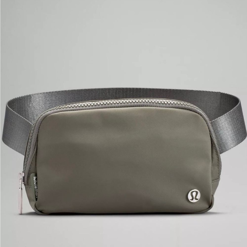 *SOLD*Lululemon |  Everywhere Belt Bag in Grey Sage